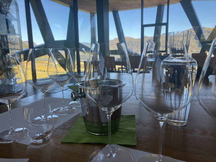 La sala degustazione di Cantina Tramin