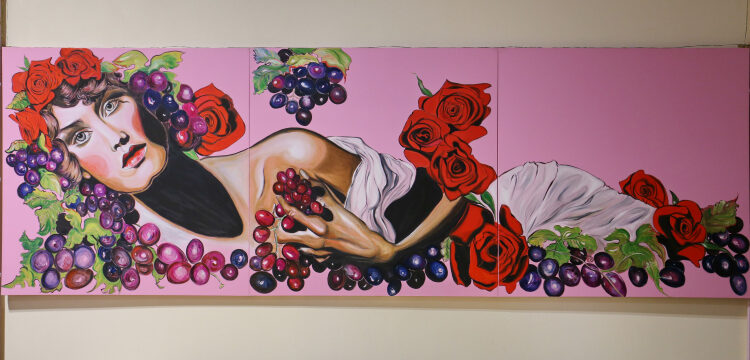 Un pannello decorativo dell'artista Caterina Borghi