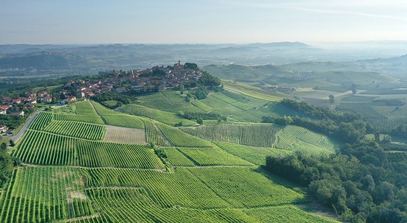 Comm- G.B. Burlotto: le Mega Rocche dell'Olmo e Boscatti